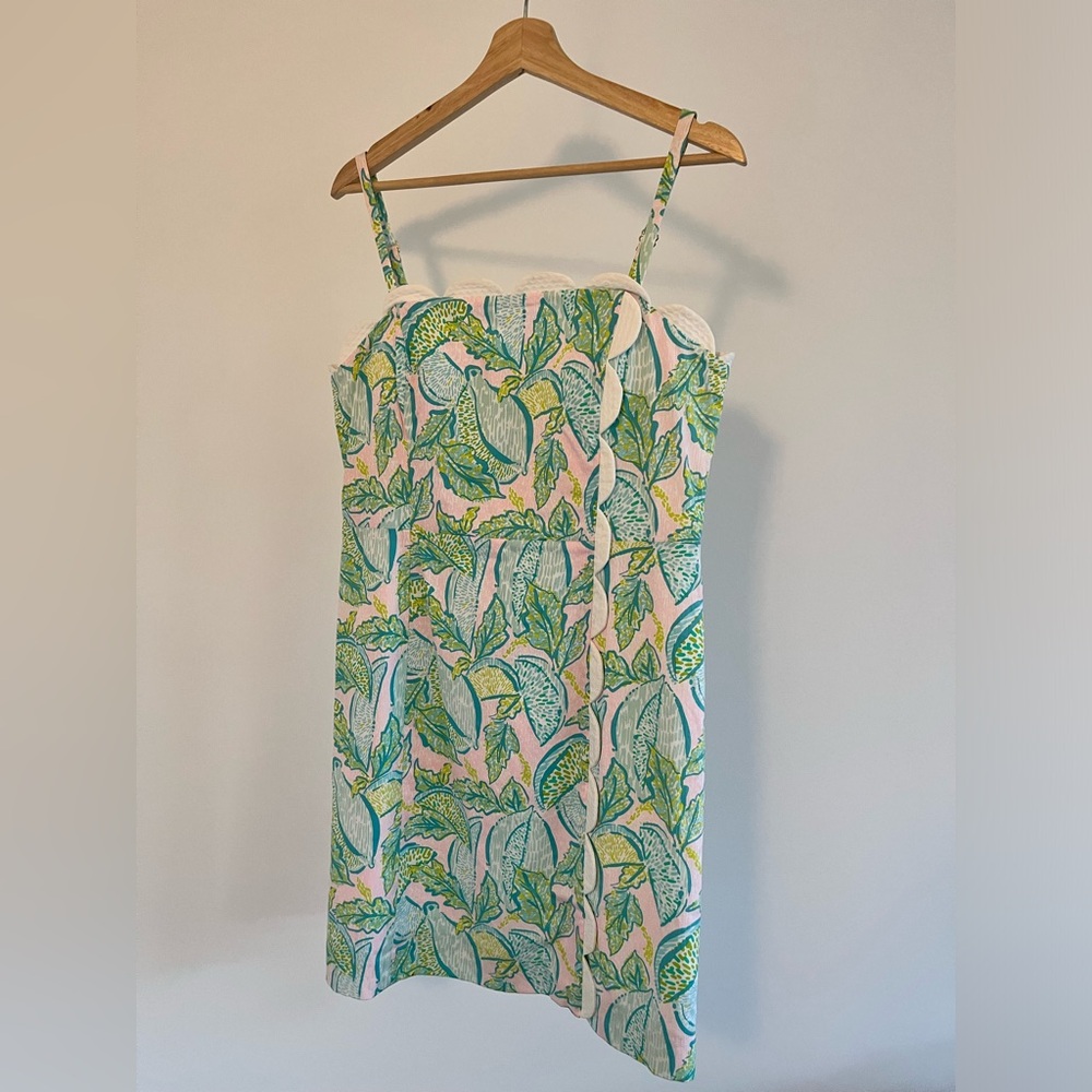 Lilly Pulitzer tropical print mini dress. Size 12